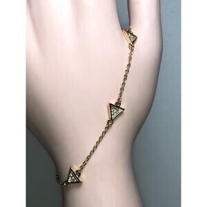 CHLOE + ISABEL pave triangle station bracelet-B018